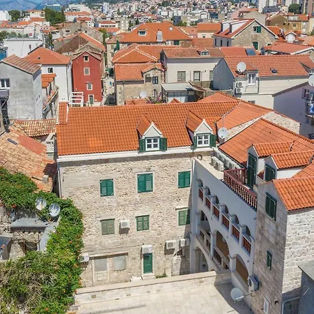 Palace Heritage 1 מאקרסקה