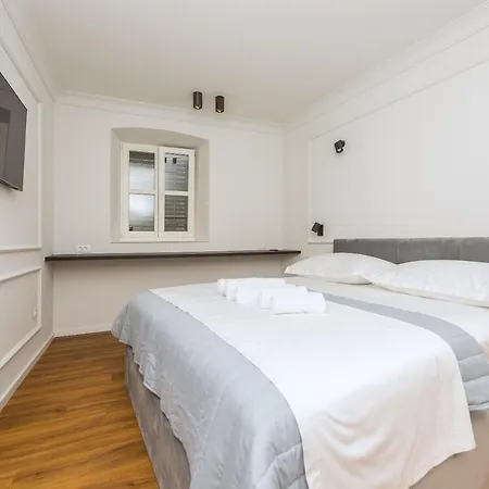 Apartment Palace Heritage 1 *