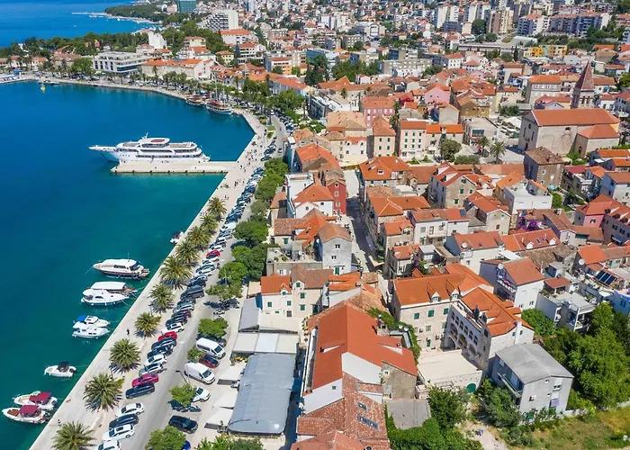 Daire Palace Heritage 1 Makarska